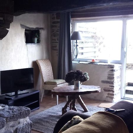 Petite Maison Dans Les Monts D'Arree Ty Coz Commana Экстерьер фото