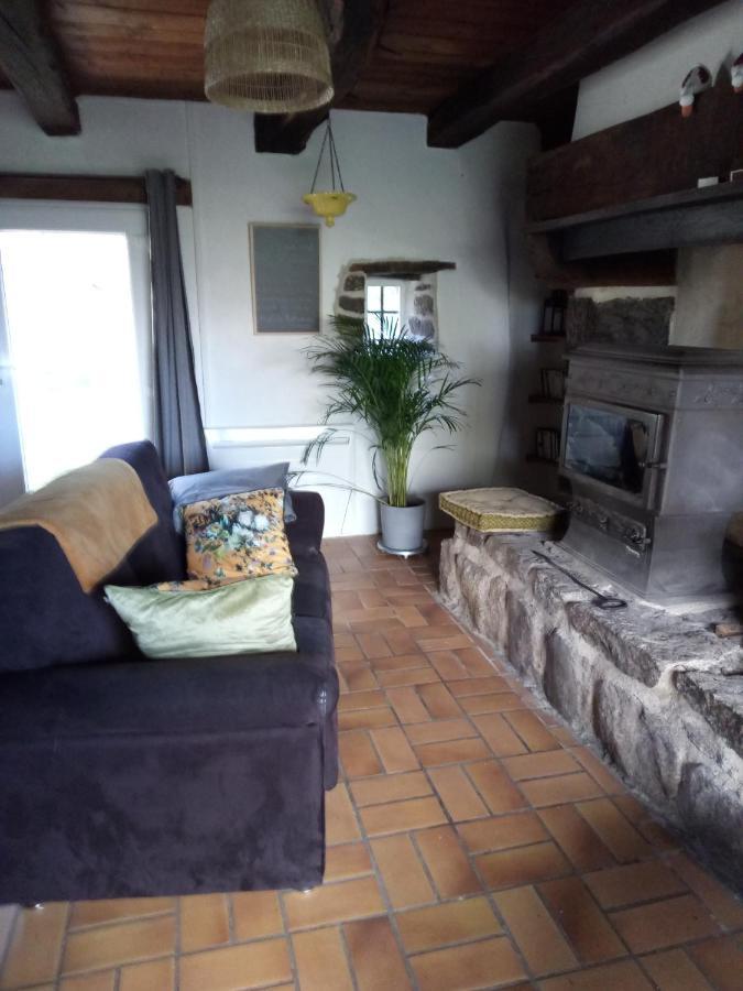 Petite Maison Dans Les Monts D'Arree Ty Coz Commana Экстерьер фото