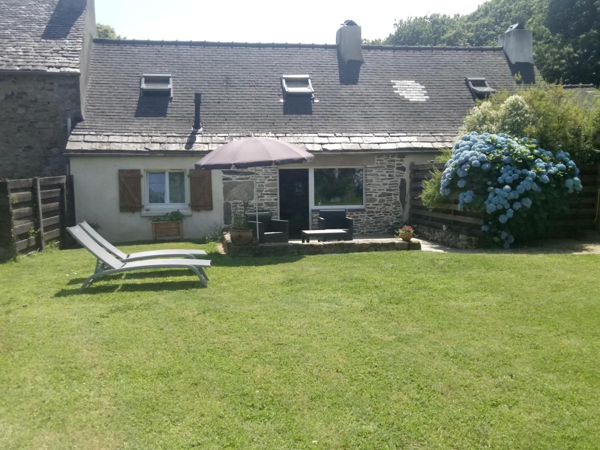 Petite Maison Dans Les Monts D'Arree Ty Coz Commana Экстерьер фото